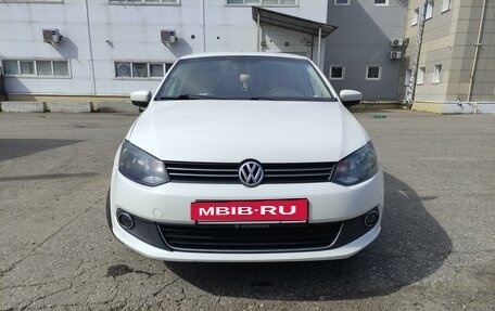 Volkswagen Polo VI (EU Market), 2013 год, 770 000 рублей, 2 фотография