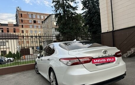 Toyota Camry, 2019 год, 3 550 000 рублей, 2 фотография