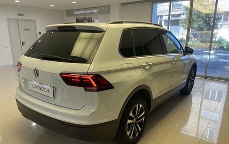 Volkswagen Tiguan II, 2020 год, 2 490 000 рублей, 3 фотография