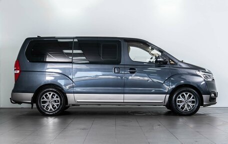 Hyundai H-1 II рестайлинг, 2020 год, 3 449 000 рублей, 4 фотография