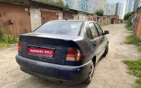 Volkswagen Polo III рестайлинг, 1997 год, 140 000 рублей, 3 фотография