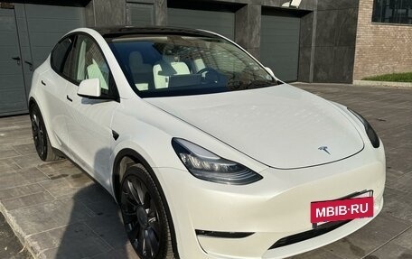 Tesla Model Y I, 2020 год, 4 000 000 рублей, 4 фотография