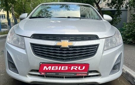 Chevrolet Cruze II, 2013 год, 850 000 рублей, 2 фотография