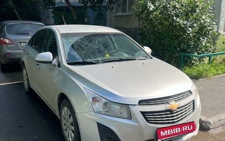 Chevrolet Cruze II, 2013 год, 850 000 рублей, 3 фотография