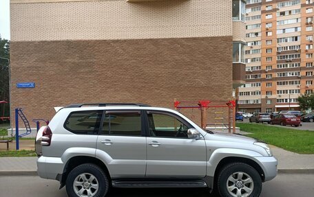 Toyota Land Cruiser Prado 120 рестайлинг, 2004 год, 2 100 000 рублей, 5 фотография