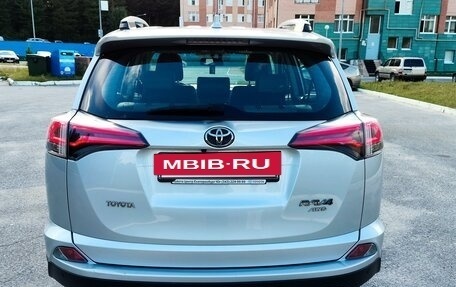 Toyota RAV4, 2018 год, 3 500 000 рублей, 3 фотография