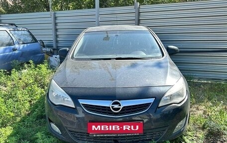 Opel Astra J, 2011 год, 600 000 рублей, 2 фотография