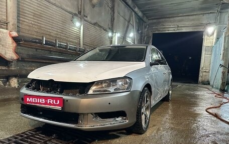 Volkswagen Passat B7, 2011 год, 620 000 рублей, 3 фотография