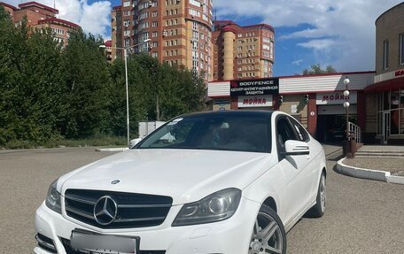 Mercedes-Benz C-Класс, 2011 год, 2 000 000 рублей, 4 фотография