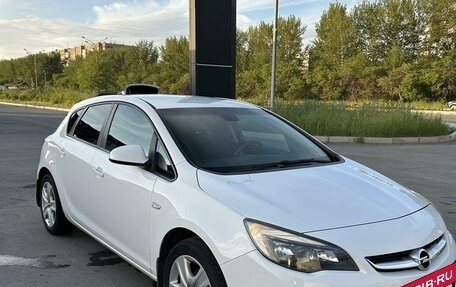 Opel Astra J, 2013 год, 990 000 рублей, 3 фотография