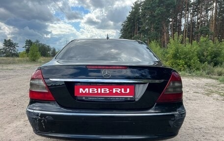 Mercedes-Benz E-Класс, 2007 год, 840 000 рублей, 9 фотография