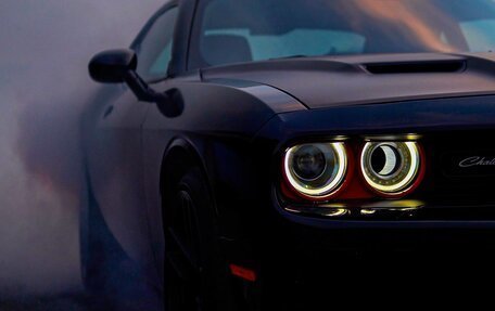 Dodge Challenger III рестайлинг 2, 2020 год, 4 800 000 рублей, 7 фотография