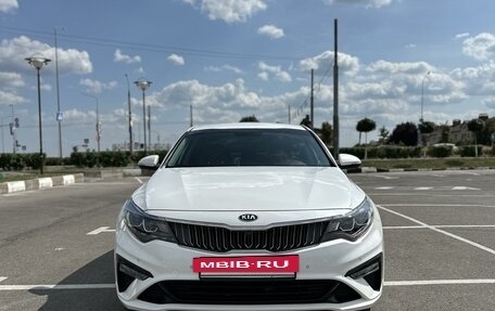 KIA Optima IV, 2019 год, 2 350 000 рублей, 2 фотография