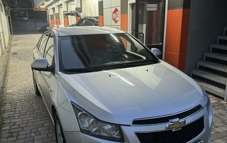 Chevrolet Cruze II, 2010 год, 780 000 рублей, 2 фотография