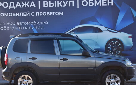 Chevrolet Niva I рестайлинг, 2017 год, 759 000 рублей, 2 фотография