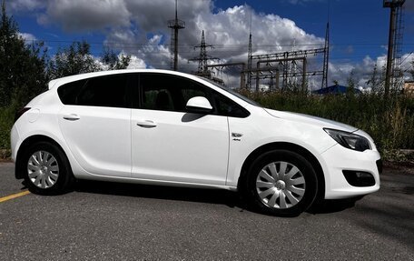 Opel Astra J, 2014 год, 990 000 рублей, 3 фотография