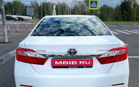 Toyota Camry, 2012 год, 1 900 000 рублей, 4 фотография