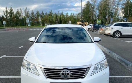 Toyota Camry, 2012 год, 1 900 000 рублей, 2 фотография