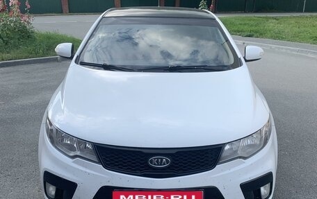 KIA Cerato III, 2010 год, 900 000 рублей, 2 фотография