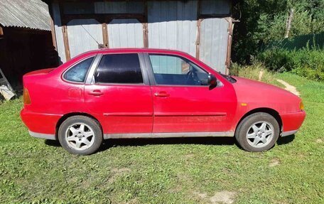 Volkswagen Polo III рестайлинг, 1999 год, 150 000 рублей, 1 фотография