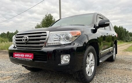 Toyota Land Cruiser 200, 2015 год, 5 450 000 рублей, 3 фотография