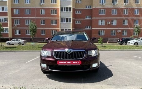 Skoda Superb III рестайлинг, 2012 год, 1 300 000 рублей, 2 фотография