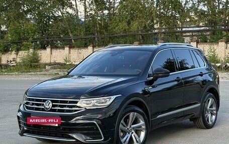 Volkswagen Tiguan II, 2021 год, 3 700 000 рублей, 3 фотография