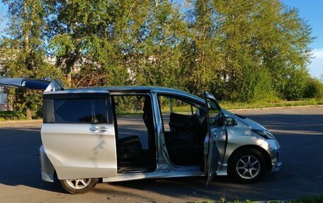 Honda Freed I, 2012 год, 1 310 000 рублей, 4 фотография