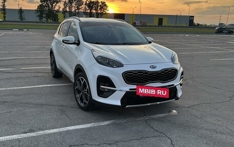 KIA Sportage IV рестайлинг, 2020 год, 2 830 000 рублей, 1 фотография