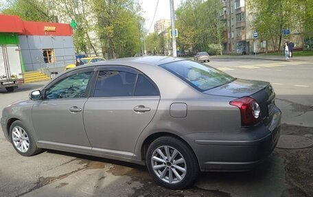 Toyota Avensis III рестайлинг, 2006 год, 750 000 рублей, 2 фотография