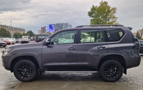 Toyota Land Cruiser Prado 150 рестайлинг 2, 2021 год, 7 450 000 рублей, 8 фотография