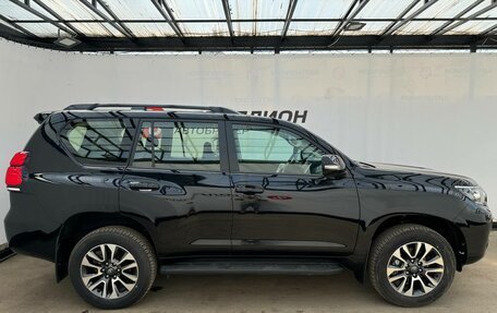 Toyota Land Cruiser Prado 150 рестайлинг 2, 2023 год, 7 990 000 рублей, 6 фотография