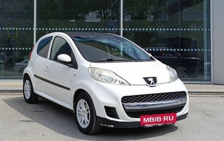 Peugeot 107 I рестайлинг, 2011 год, 550 000 рублей, 3 фотография