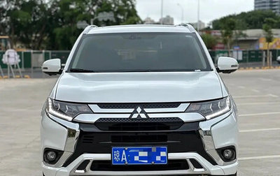 Mitsubishi Outlander III рестайлинг 3, 2021 год, 2 810 000 рублей, 1 фотография