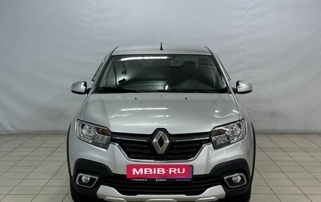 Renault Logan II, 2019 год, 940 000 рублей, 3 фотография