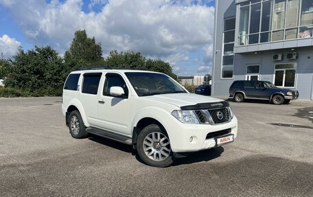 Nissan Pathfinder, 2013 год, 2 300 000 рублей, 3 фотография