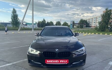 BMW 3 серия, 2014 год, 2 000 000 рублей, 3 фотография