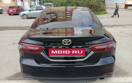 Toyota Camry, 2020 год, 3 200 000 рублей, 5 фотография