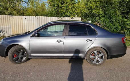 Volkswagen Jetta VI, 2010 год, 640 000 рублей, 3 фотография