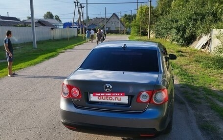 Volkswagen Jetta VI, 2010 год, 640 000 рублей, 2 фотография