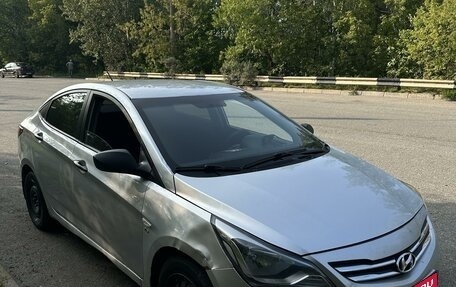 Hyundai Solaris II рестайлинг, 2014 год, 535 000 рублей, 2 фотография