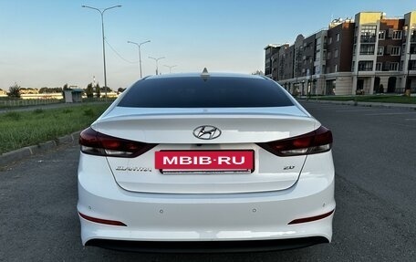 Hyundai Elantra VI рестайлинг, 2018 год, 1 690 000 рублей, 3 фотография