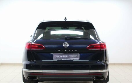 Volkswagen Touareg III, 2018 год, 4 700 000 рублей, 5 фотография