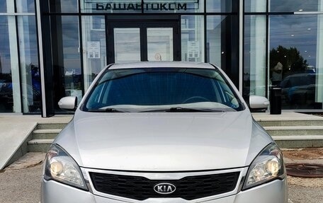 KIA cee'd I рестайлинг, 2011 год, 850 000 рублей, 2 фотография