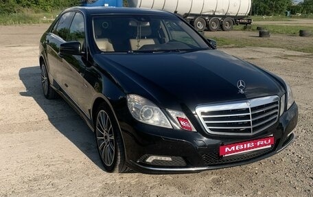 Mercedes-Benz E-Класс, 2010 год, 1 450 000 рублей, 3 фотография