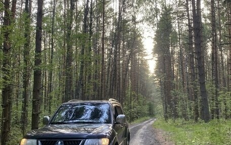 Mitsubishi Pajero III рестайлинг, 2005 год, 1 000 000 рублей, 1 фотография