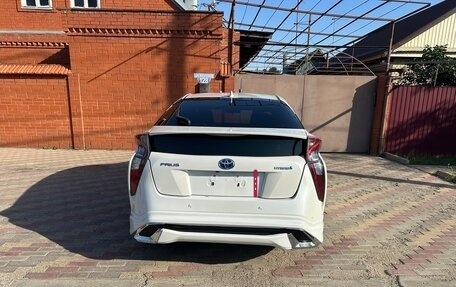 Toyota Prius IV XW50, 2017 год, 2 200 000 рублей, 6 фотография