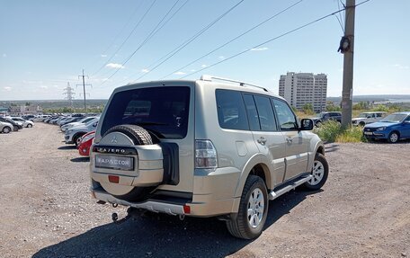 Mitsubishi Pajero IV, 2012 год, 2 240 000 рублей, 2 фотография