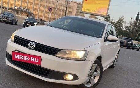 Volkswagen Jetta VI, 2013 год, 1 119 000 рублей, 4 фотография