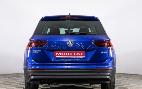 Volkswagen Tiguan II, 2018 год, 2 149 000 рублей, 6 фотография